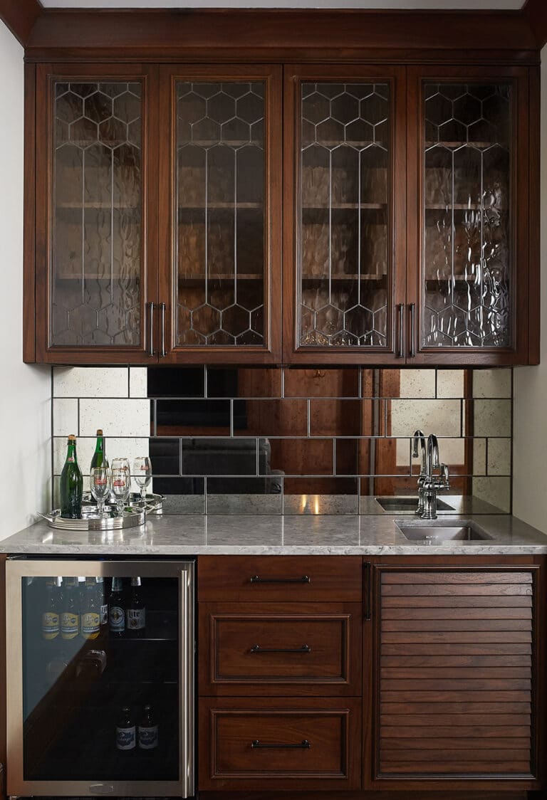 Classic Farmhouse Traditional Wet Bar