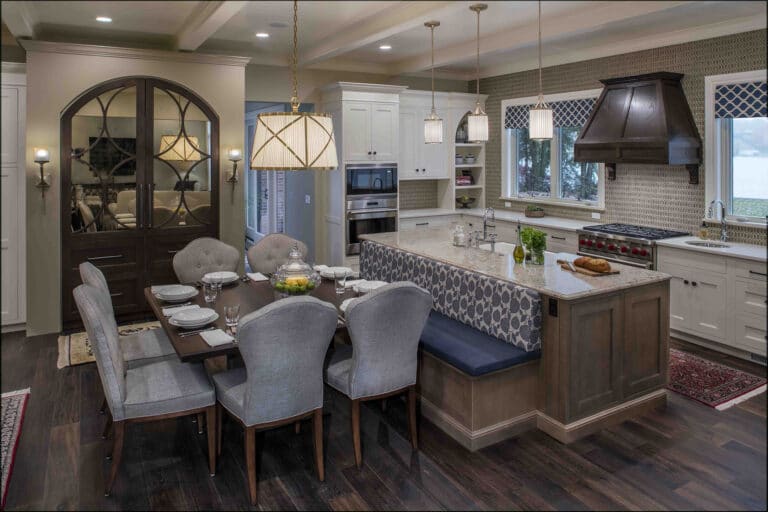 Traditional Lakefront Cottage Kitchen