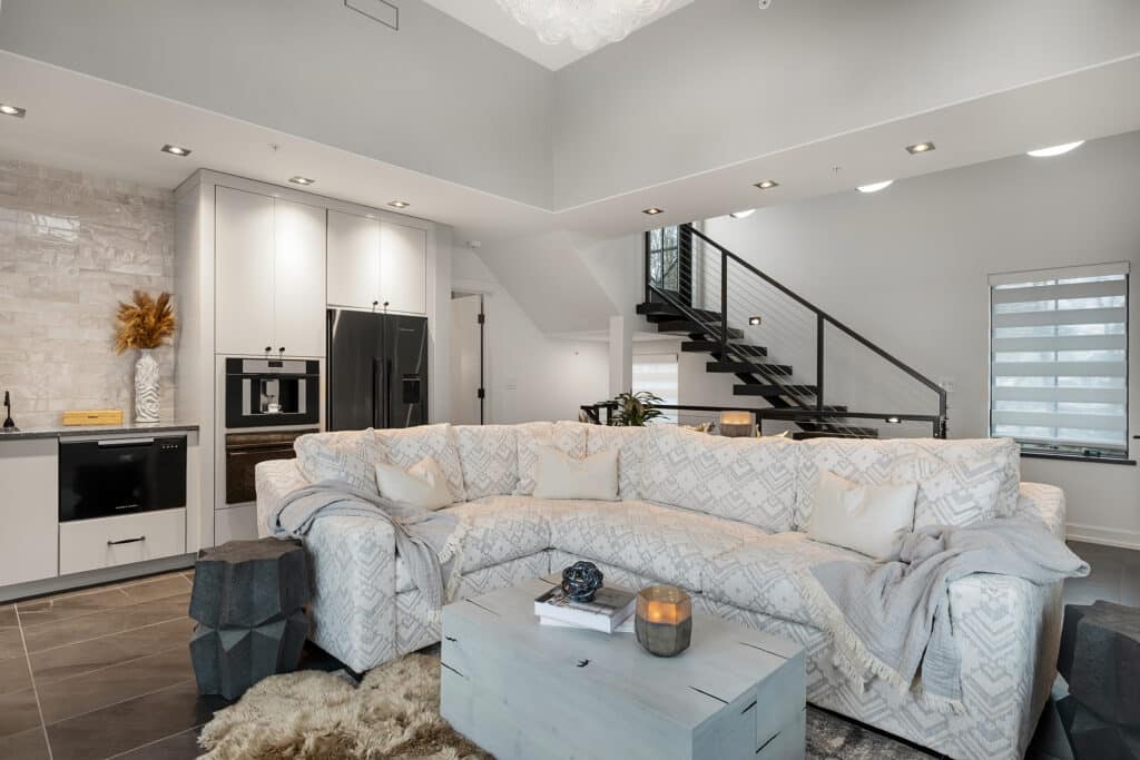 Contemporary Cottage Family Room Wet Bar