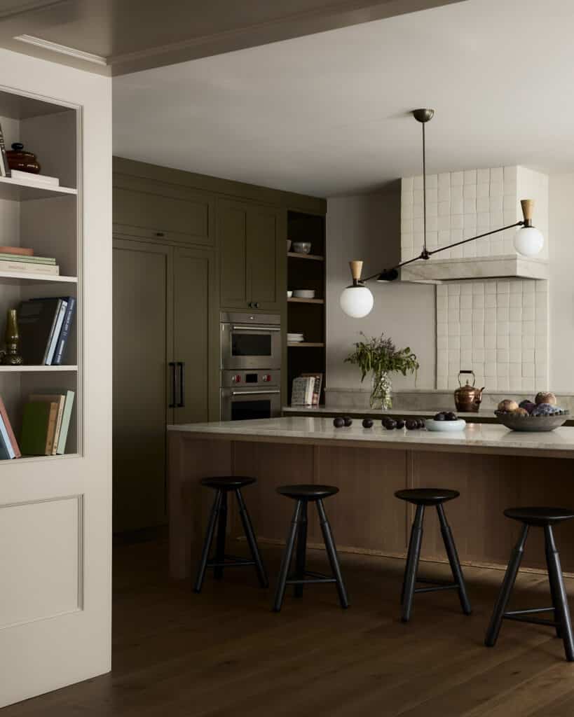 Earth Tone Contemporary Kitchen